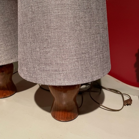 A pair of accent lamps to go anywhere - Picture 5 of 9